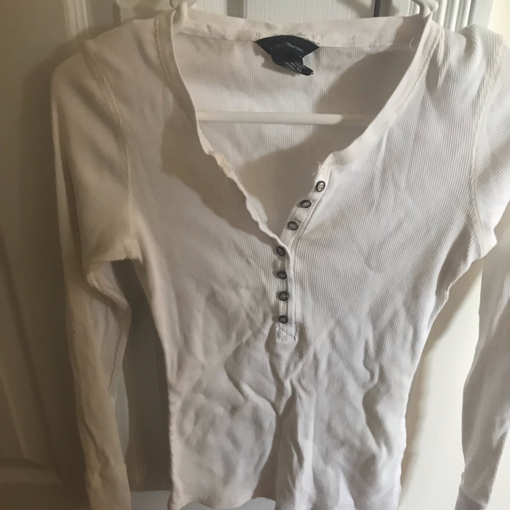 Basic white long sleeve shirt